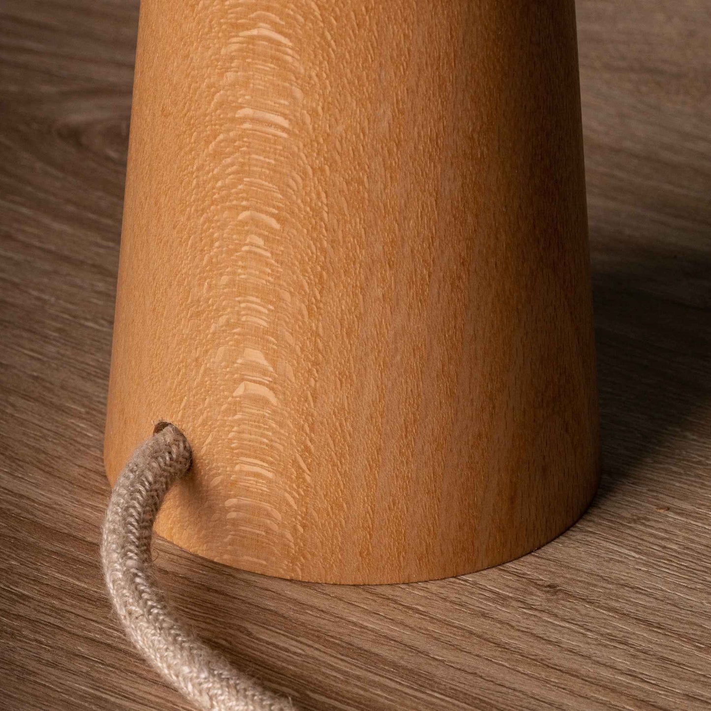 Vector Wood Table Lamp