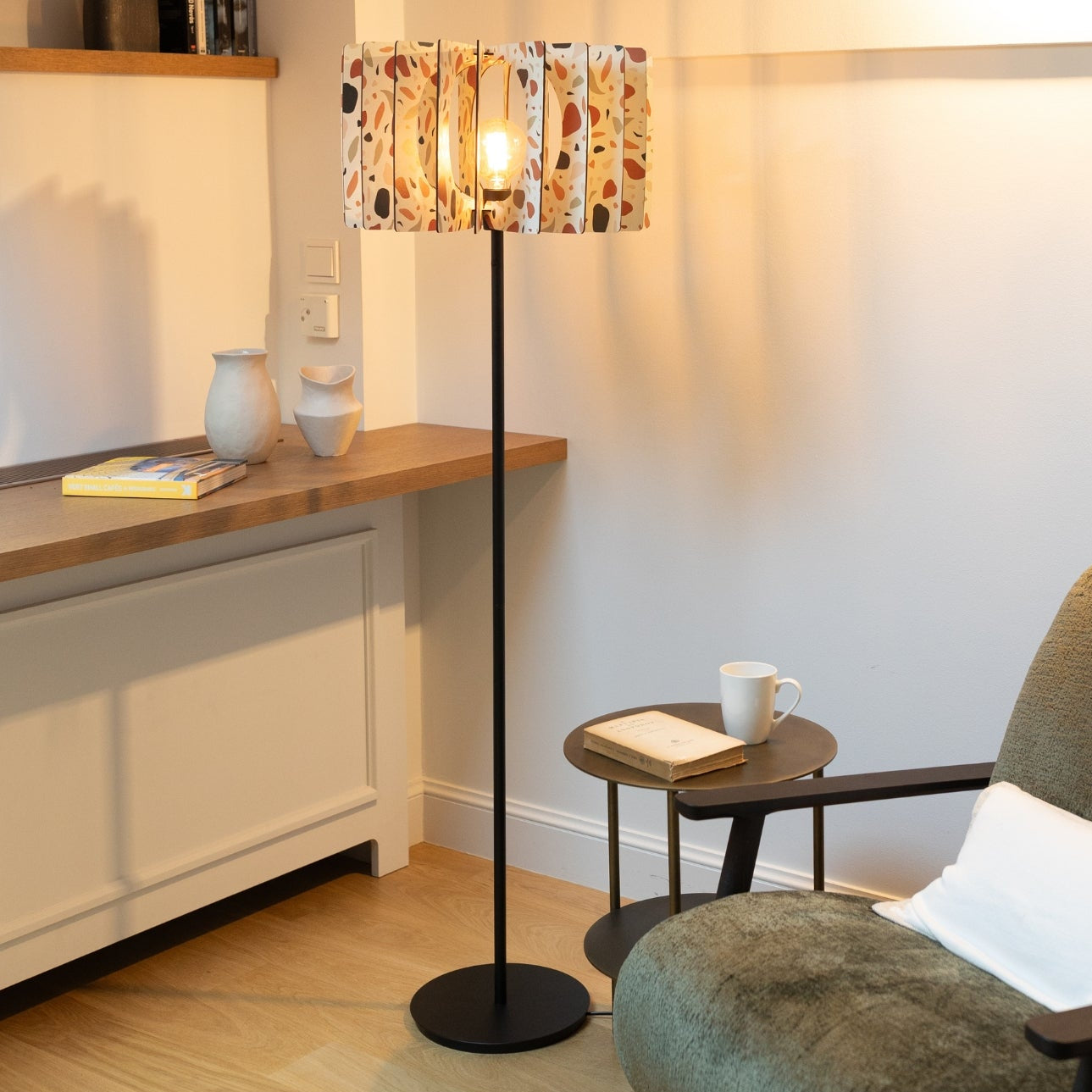 Scarlet floor lamp