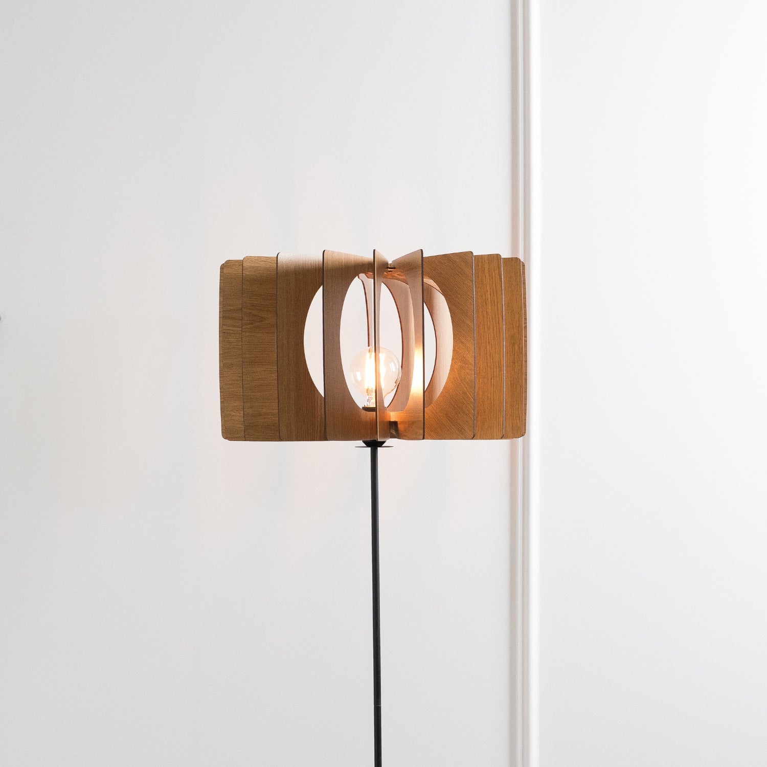 Scarlet floor lamp